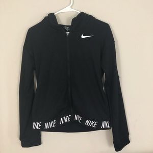 NIKE SWEATER